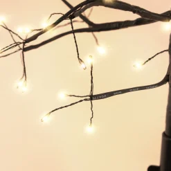 Frei gestaltbarer Solar Weihnachtsbaum mit 200 warmweißen LEDs