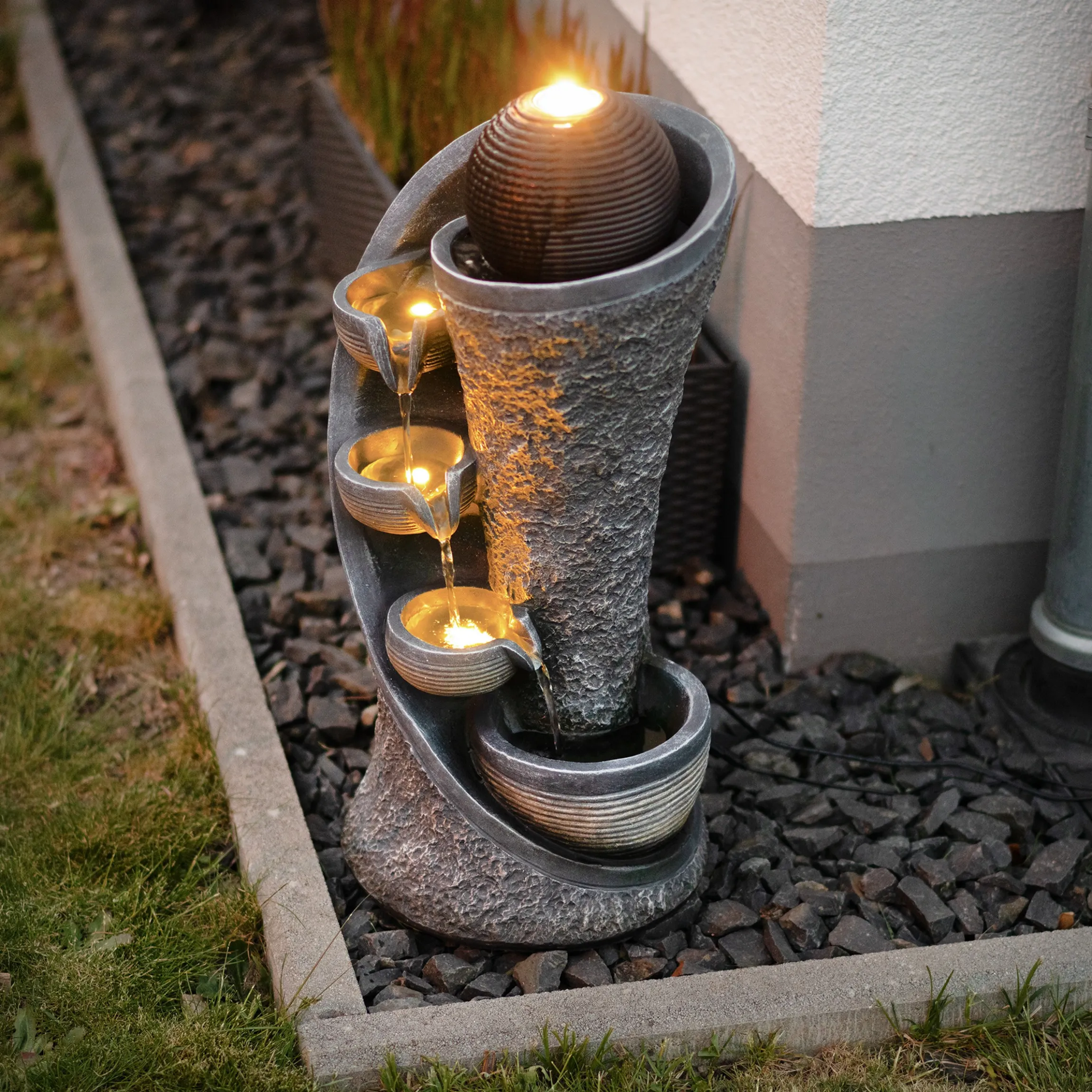 Solar Design Gartenbrunnen mit Wasserquelle und Kaskade