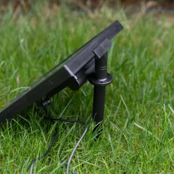 Solar Design Gartenbrunnen mit Wasserquelle und Kaskade