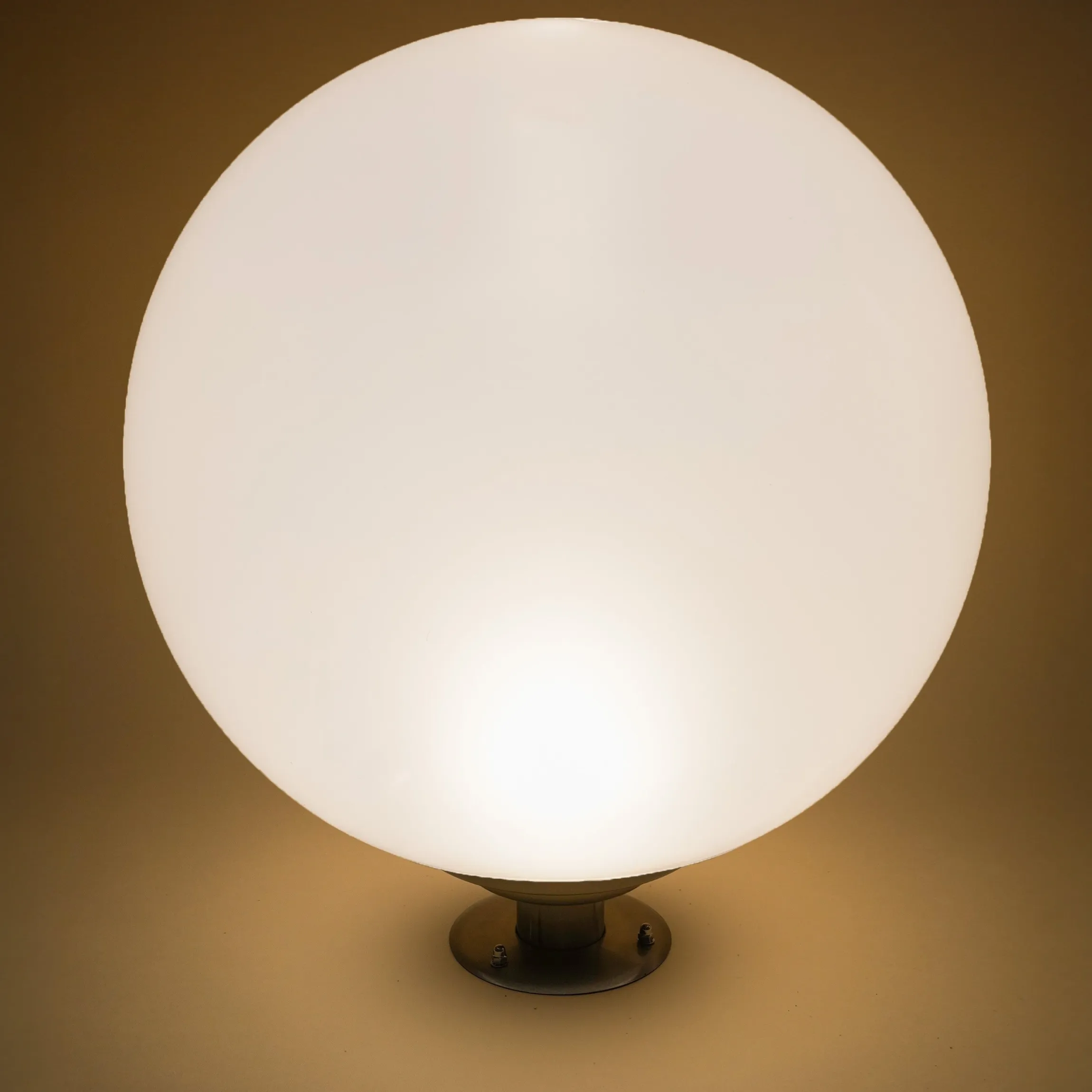 Solarkugel Liana ⌀ 50 cm mit Edelstahlfuß und Fernbedienung