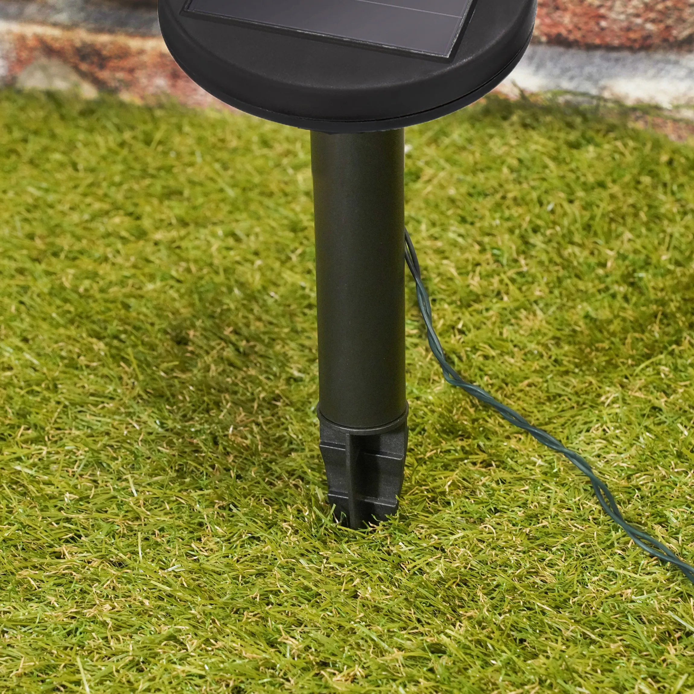 Solar Lichterkette mit 24 bernsteinfarbenen LEDs