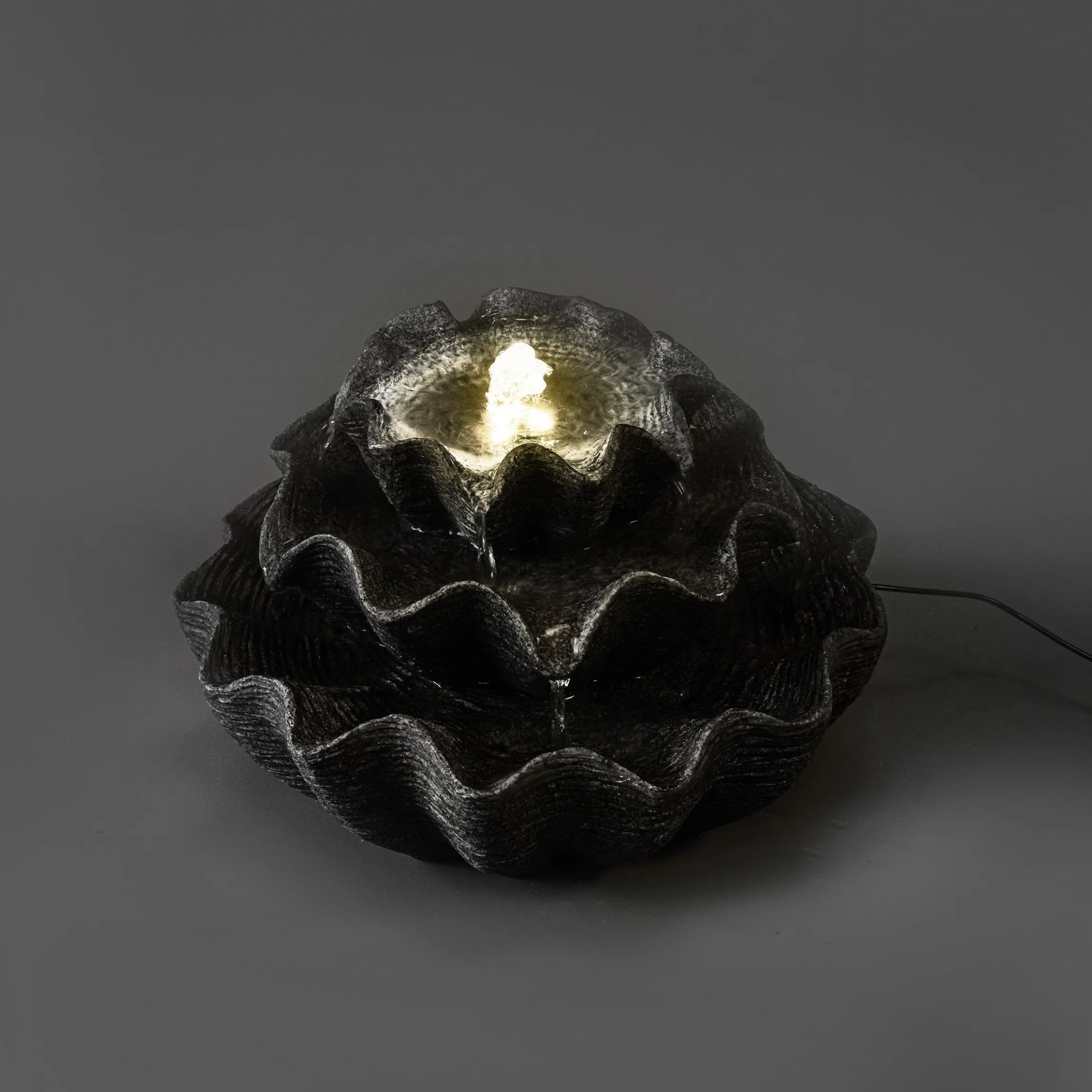 Solar Muschelbrunnen mit LED-Beleuchtung
