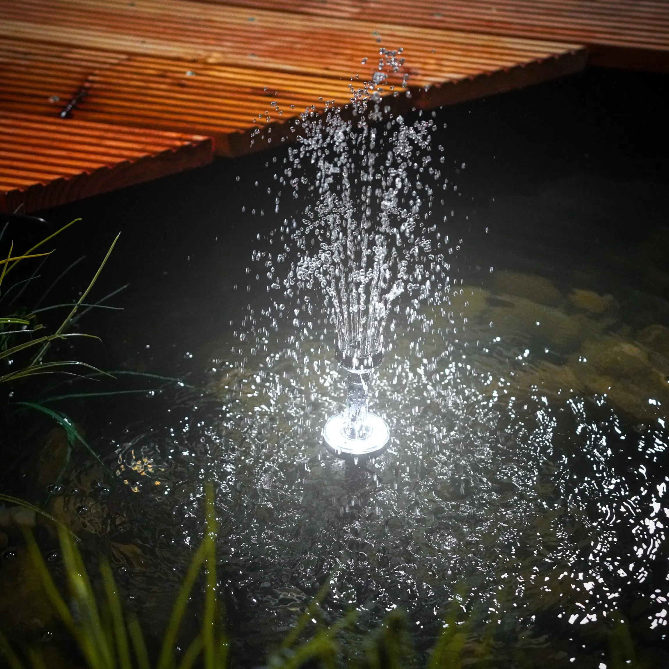 Solar Unterwasserfilter-Set 8/400 mit 4 Ah LiFePO4-Akkuspeicher