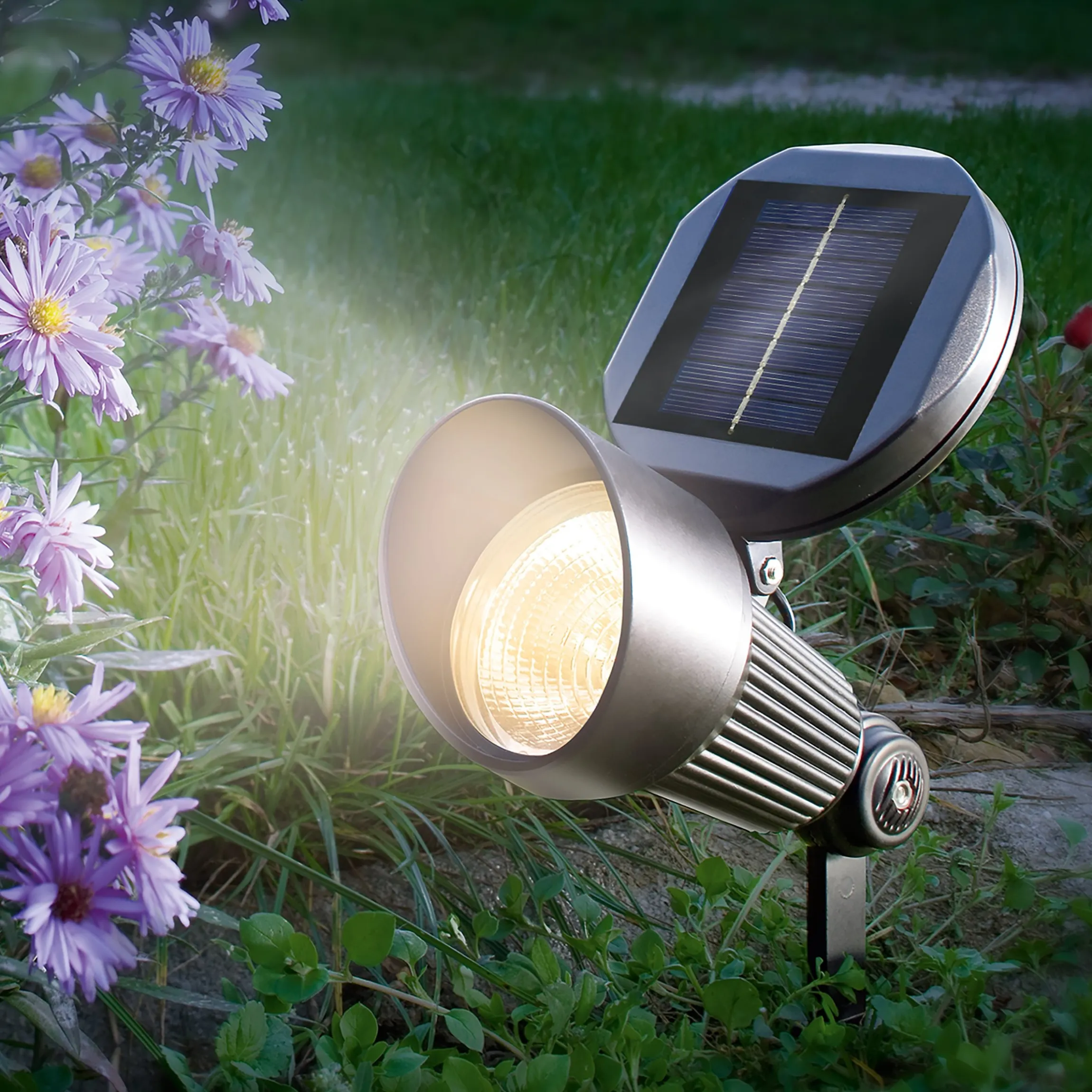 Solar Wand- und Bodenstrahler warm weiß im Alugehäuse