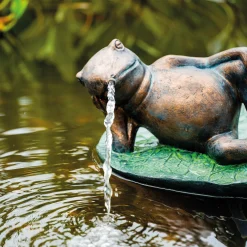 Solar Wasserspeier-Set Frosch seitlich liegend auf Seerose