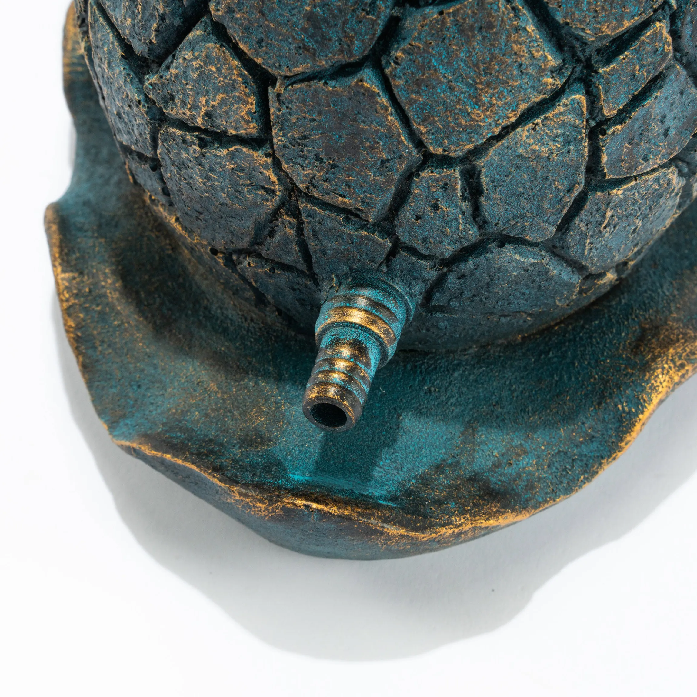 Wasserspeier-Figur Schnecke Emilius im Altkupfer-Design