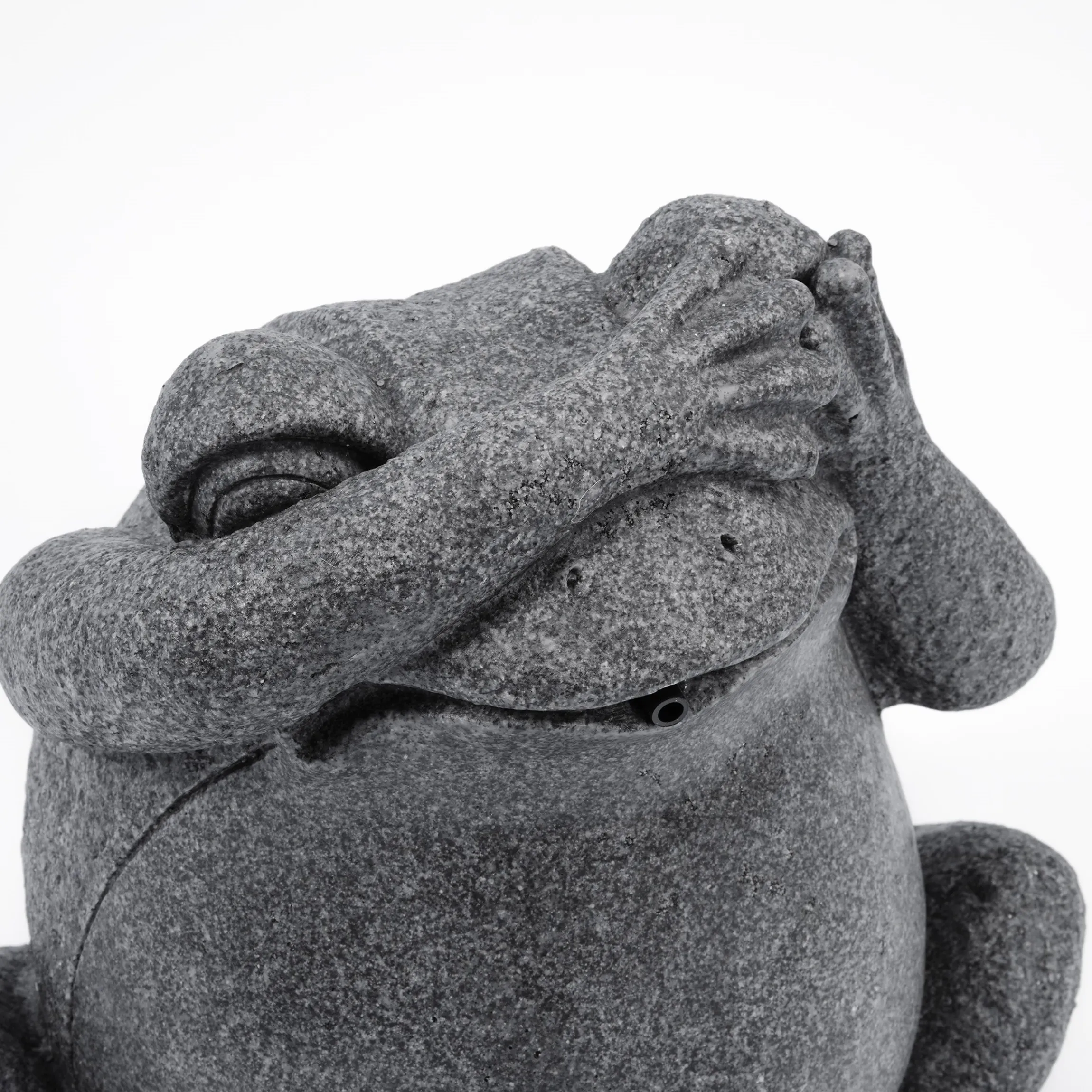 Wasserspeier-Figur sitzender Frosch